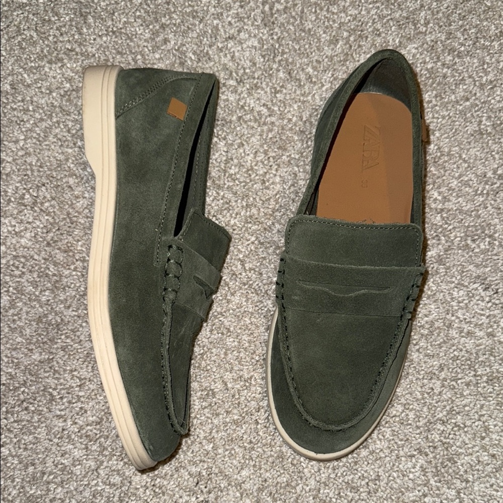 Zara Green and Cream Slip-On Loafers